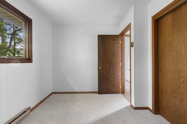 $749,900 | W5790 Point Lane, Crivitz, WI 54114