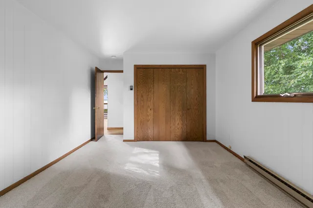 $749,900 | W5790 Point Lane, Crivitz, WI 54114