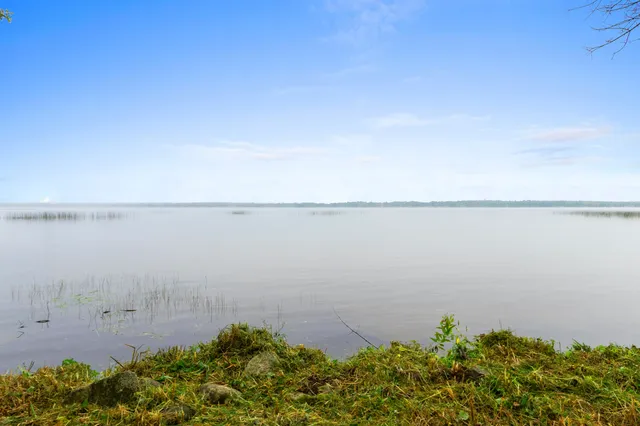 $749,900 | W5790 Point Lane, Crivitz, WI 54114