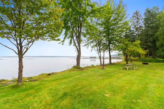 $749,900 | W5790 Point Lane, Crivitz, WI 54114