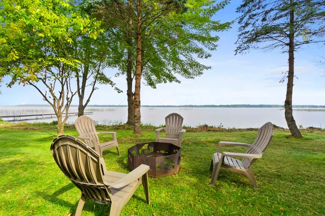 $749,900 | W5790 Point Lane, Crivitz, WI 54114