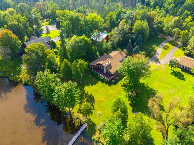 $749,900 | W5790 Point Lane, Crivitz, WI 54114