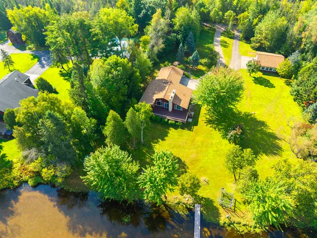 $749,900 | W5790 Point Lane, Crivitz, WI 54114