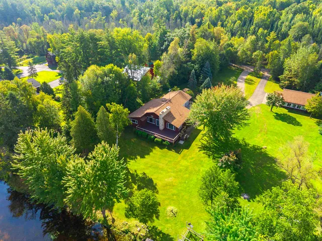 $749,900 | W5790 Point Lane, Crivitz, WI 54114