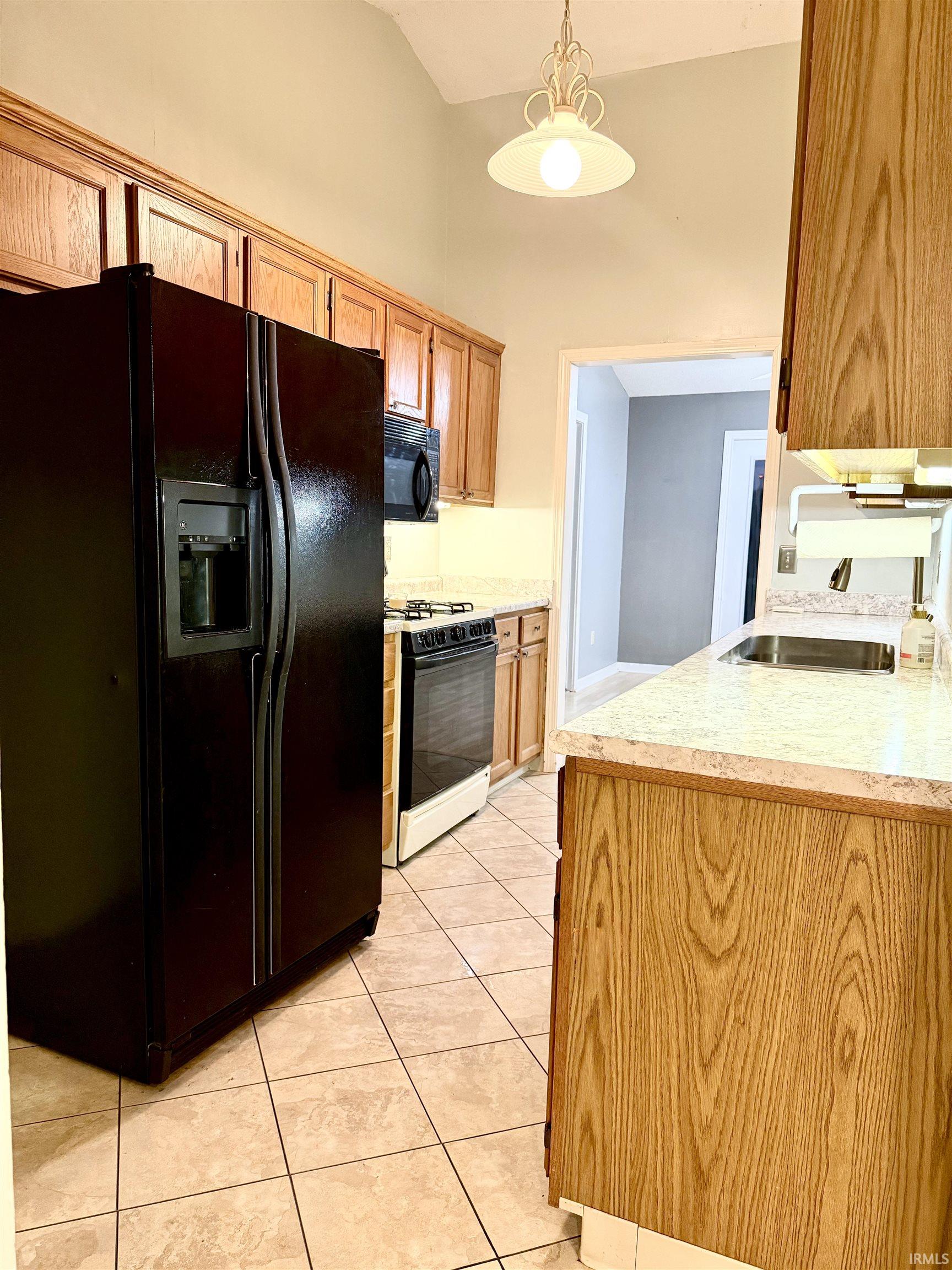 742 South Huntsville Road Winchester, IN 47394 - Photo 4 of 18