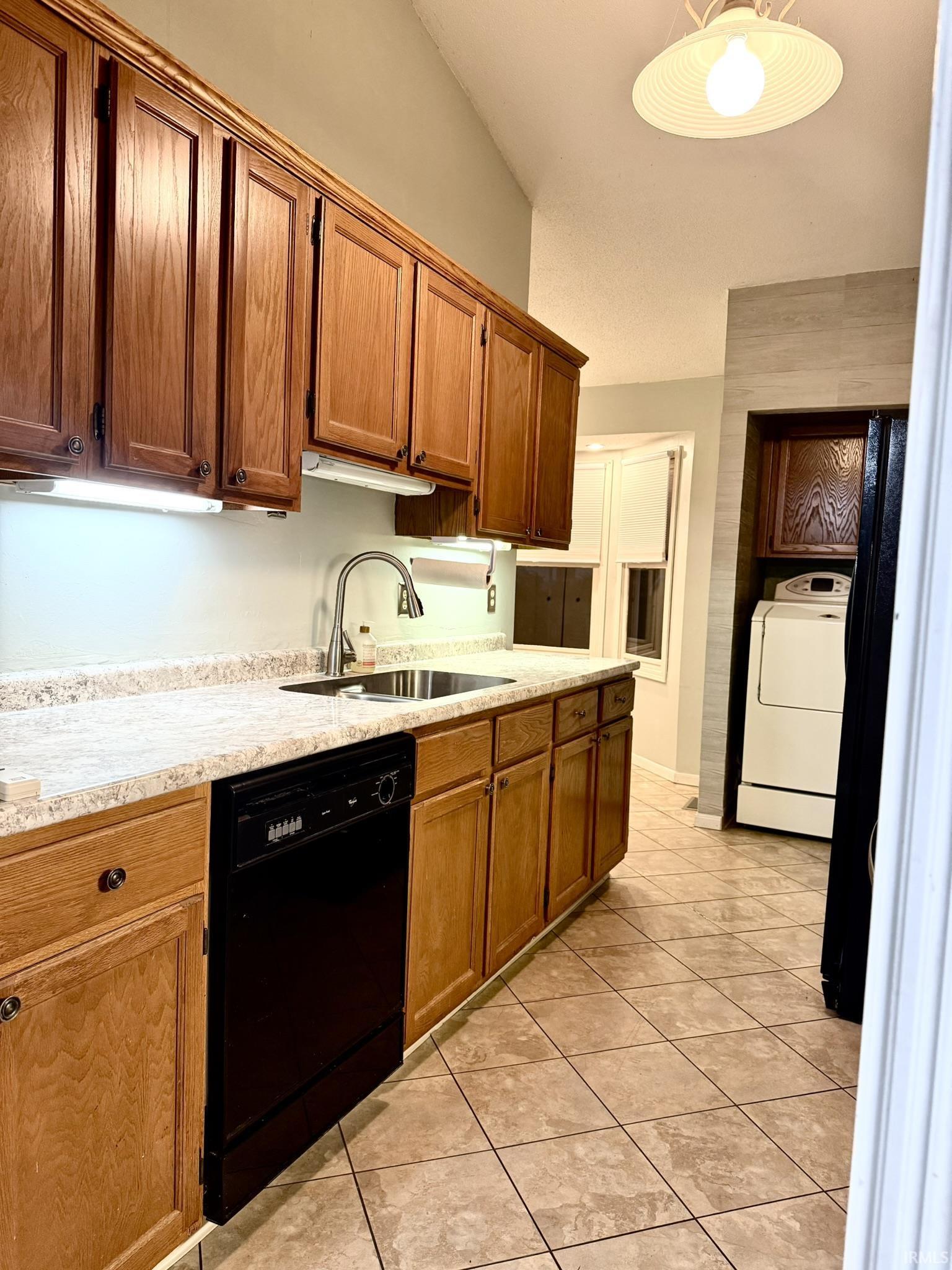 742 South Huntsville Road Winchester, IN 47394 - Photo 5 of 18