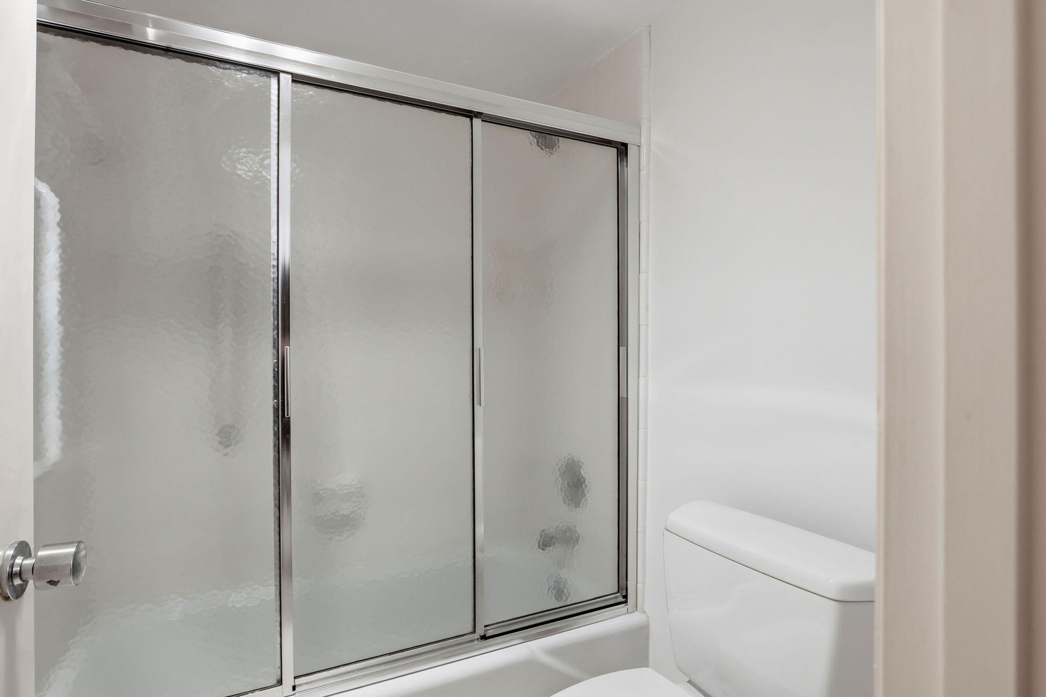 6885 North Ocean Boulevard, Unit 1010 Ocean Ridge, FL 33435 - Photo 39 of 57 Primary Shower
