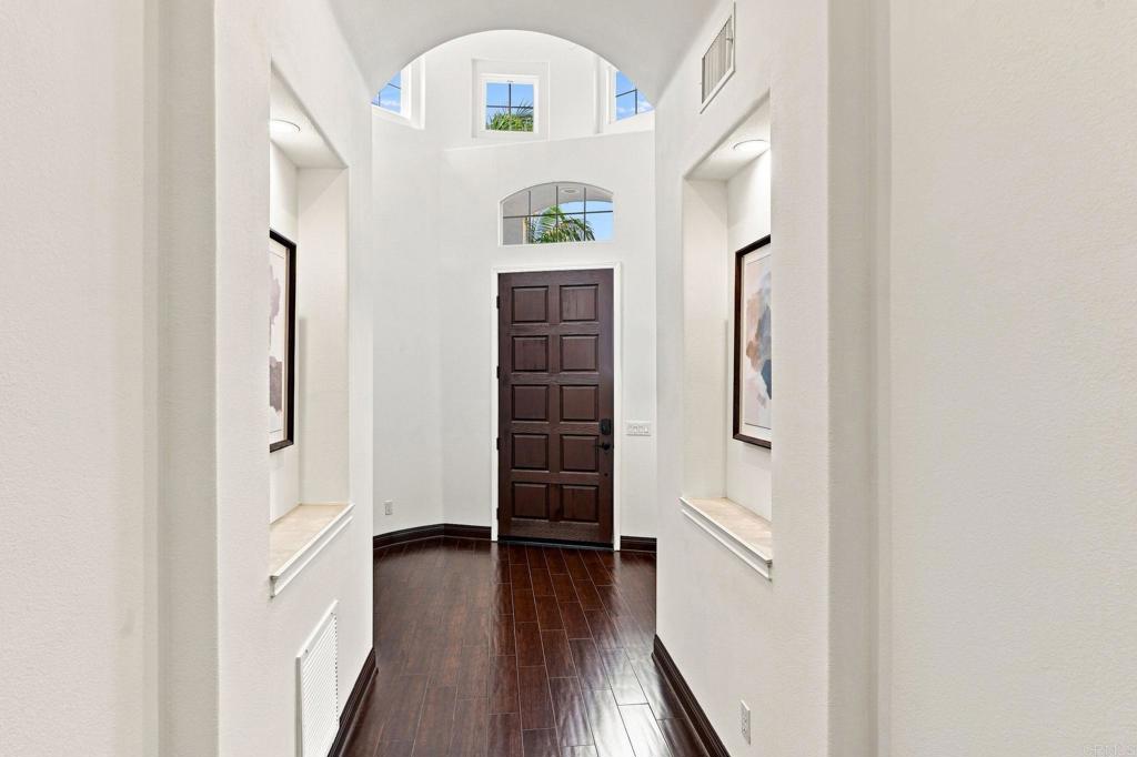 1745 Hummingbird Road Carlsbad, CA 92011 - Photo 6 of 75 Gallery Image 6