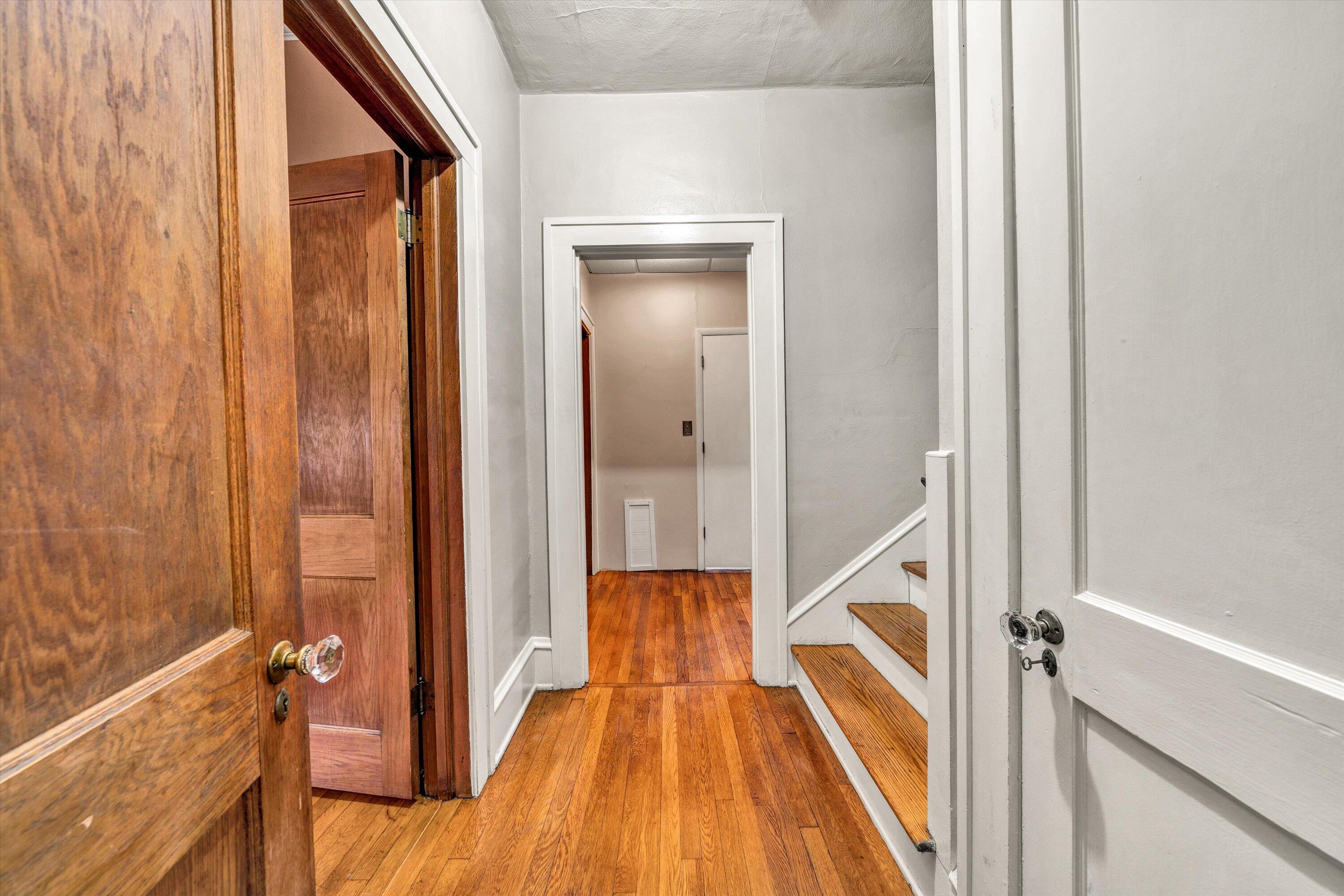 1819 Arlington Road Southwest Roanoke, VA 24015 - Photo 21 of 52 12-DSC00247