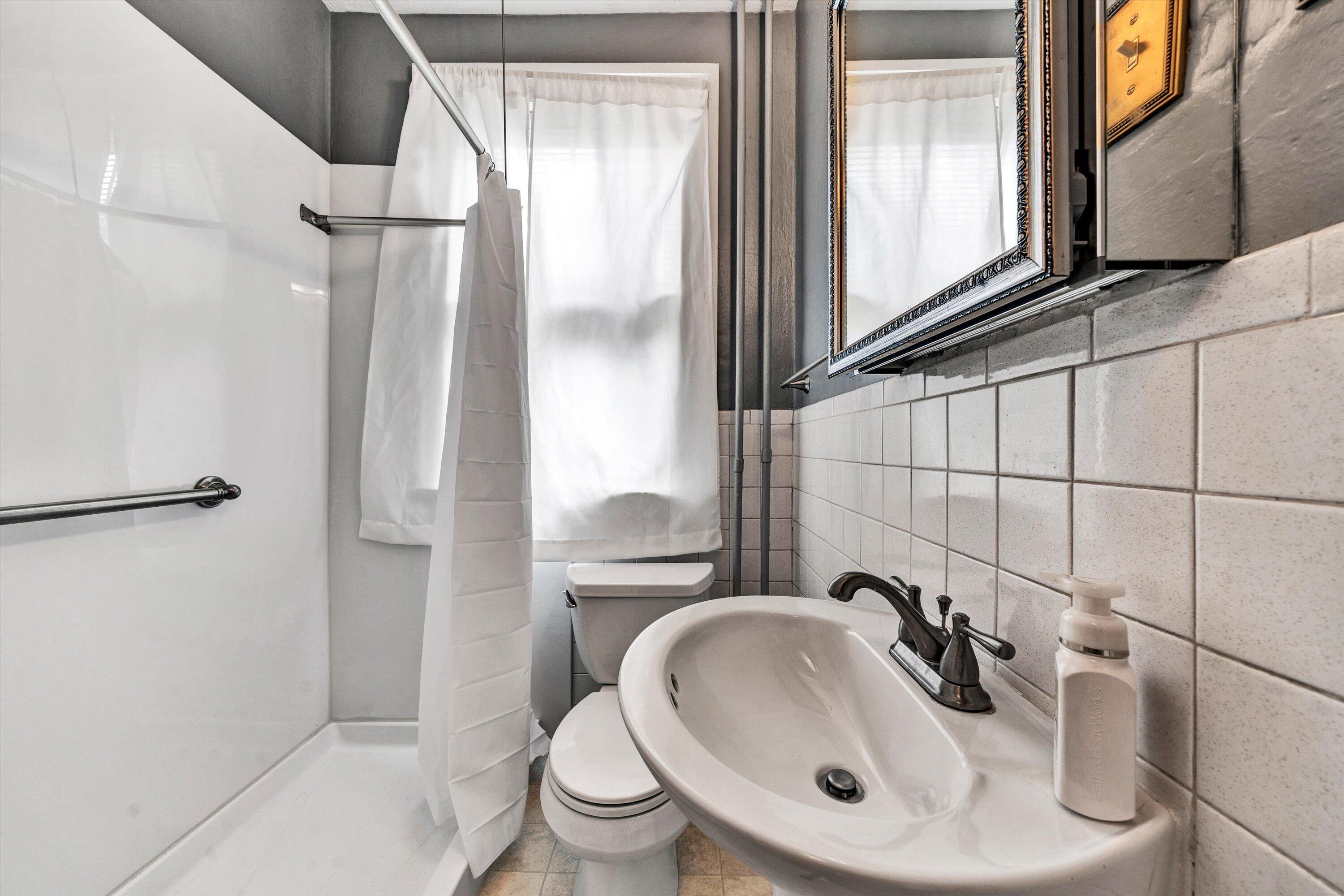 1819 Arlington Road Southwest Roanoke, VA 24015 - Photo 23 of 52 14-DSC00259