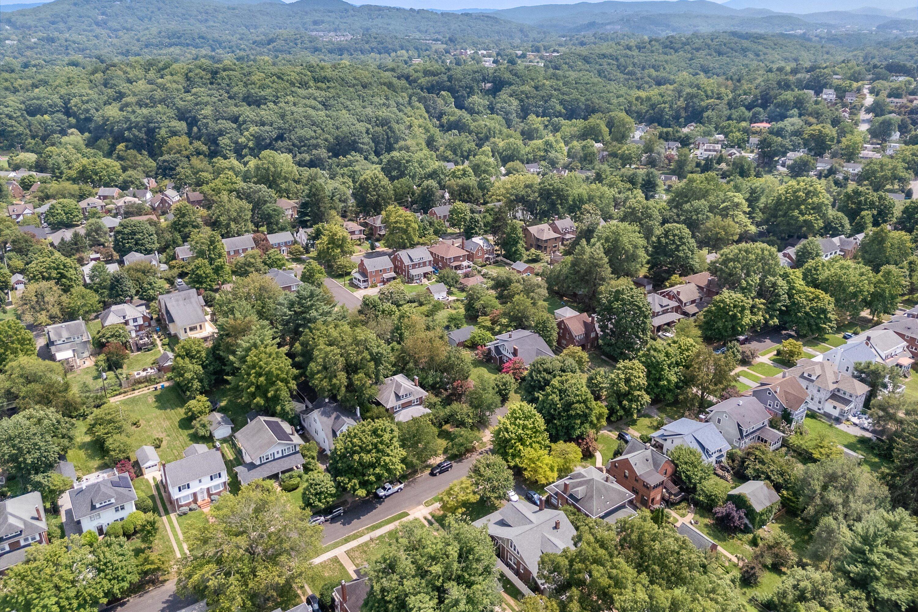 1819 Arlington Road Southwest Roanoke, VA 24015 - Photo 47 of 52 05-1819 Arlington Rd SW_10