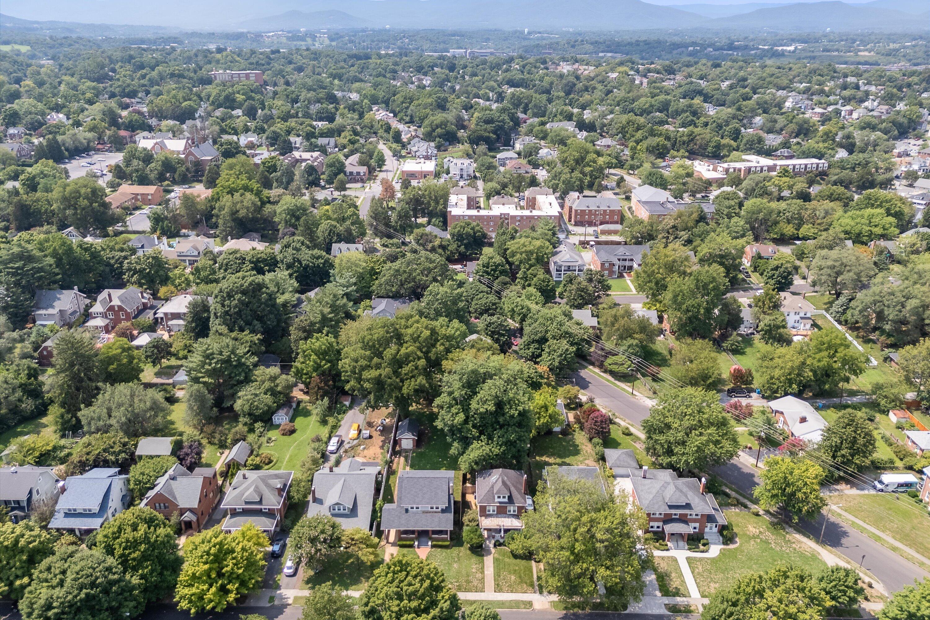 1819 Arlington Road Southwest Roanoke, VA 24015 - Photo 51 of 52 10-1819 Arlington Rd SW_15