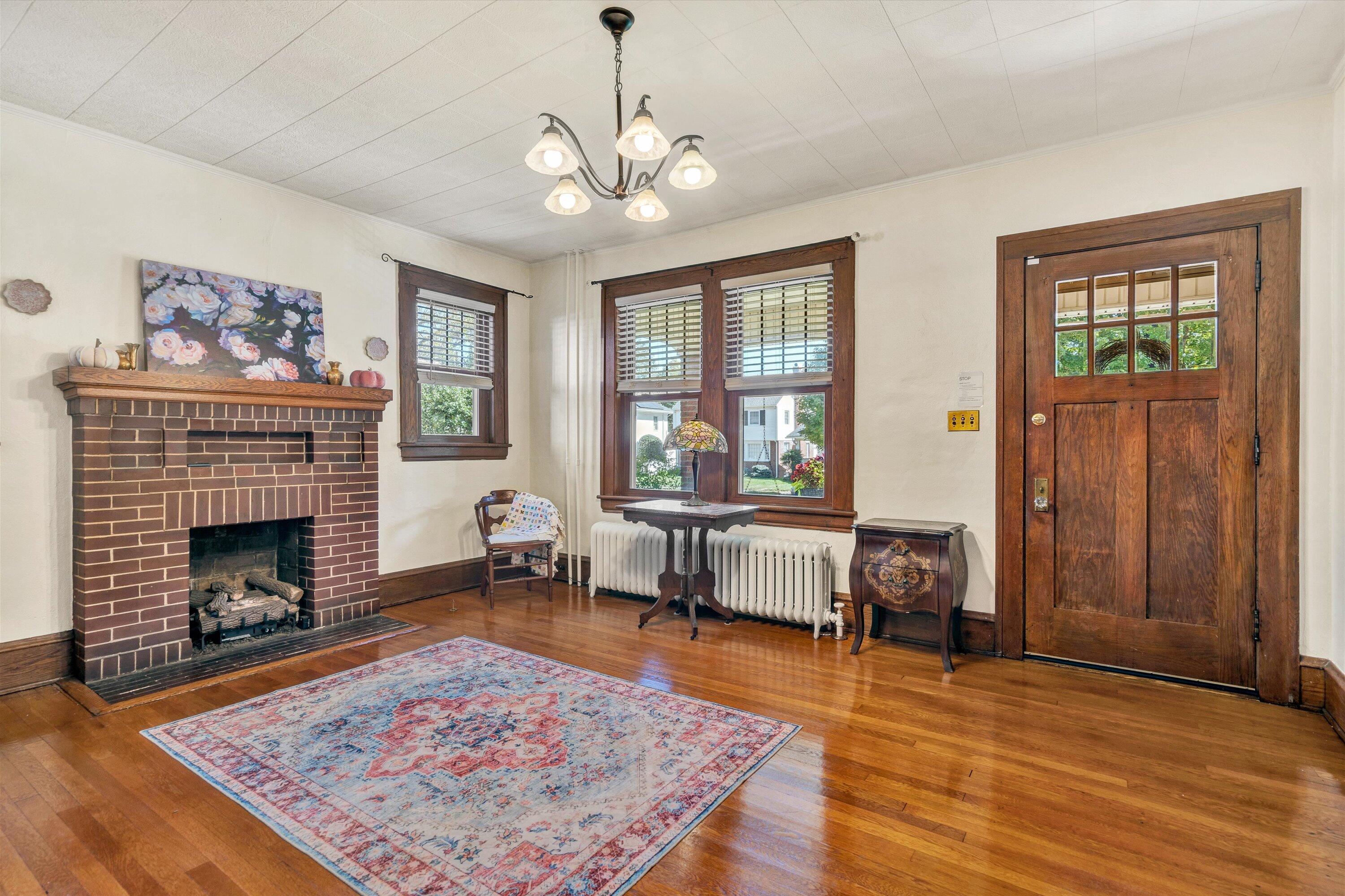 1819 Arlington Road Southwest Roanoke, VA 24015 - Photo 8 of 52 01-DSC07466