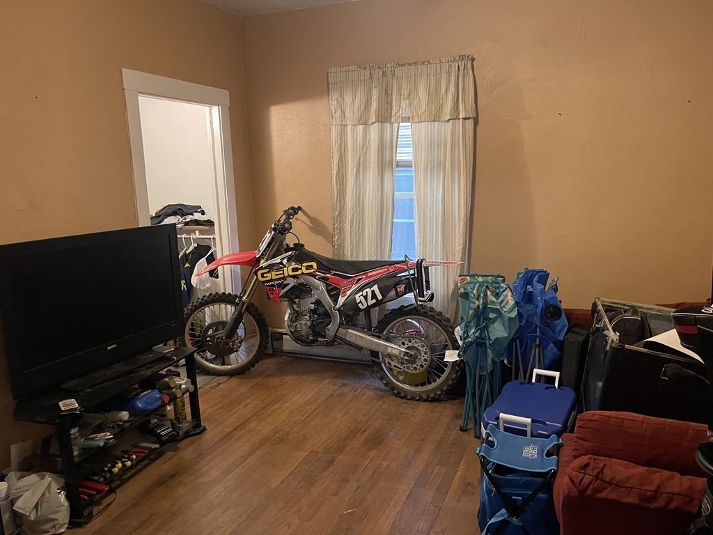 81 Foster Street Fall River, MA 02721 - Photo 6 of 16 Gallery Image 6