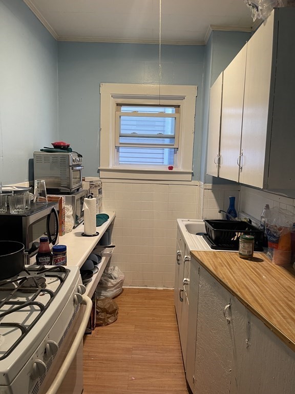 81 Foster Street Fall River, MA 02721 - Photo 7 of 16 Gallery Image 7