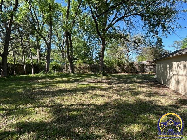 1725 Southwest Sims Avenue Topeka, KS 66604 - Photo 15 of 16