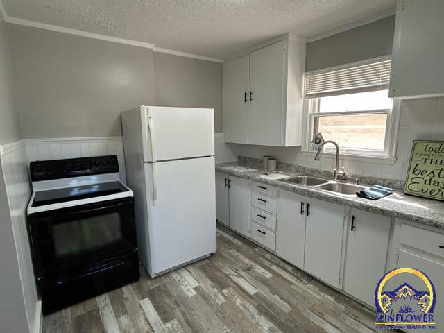 1725 Southwest Sims Avenue Topeka, KS 66604 - Photo 2 of 16