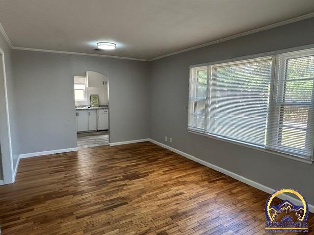 1725 Southwest Sims Avenue Topeka, KS 66604 - Photo 5 of 16