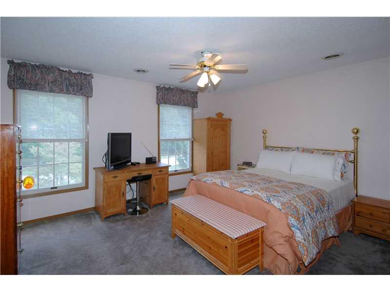9275 North Florence Road Pittsburgh, PA 15237 - Photo 14 of 21 Master Bedroom. Lovely master bedroom with ample closet space.