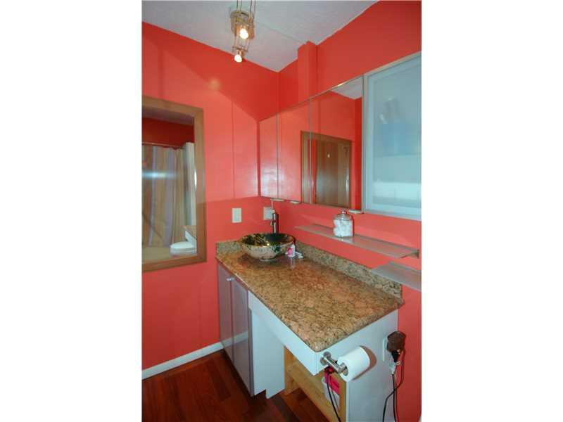 9275 North Florence Road Pittsburgh, PA 15237 - Photo 18 of 21 Full Bath. Second full bath also with a granite countertop!