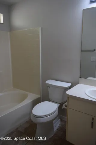 a close view of a bathtub in bathroom
