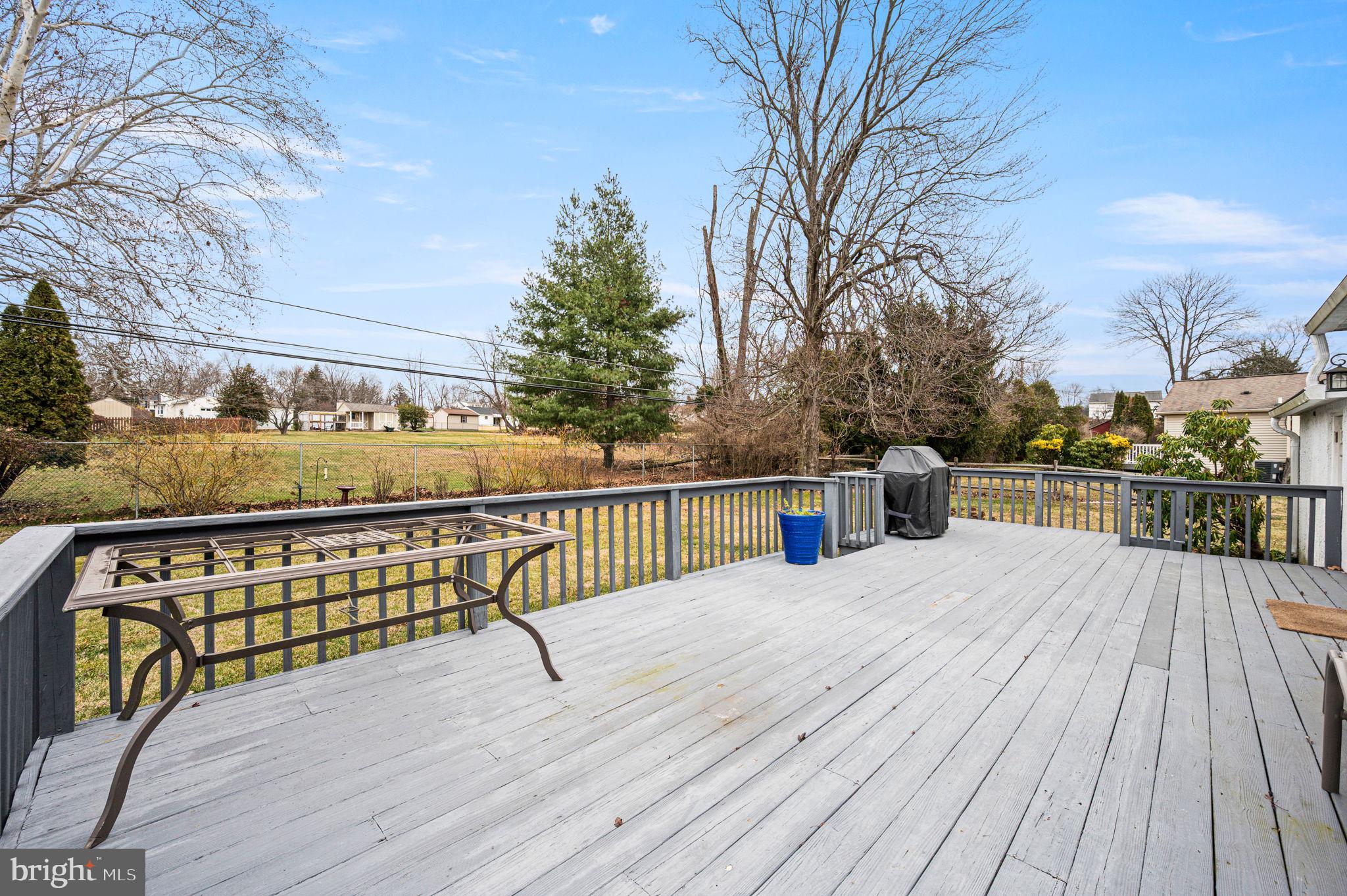 2039 Berkley Road Norristown, PA 19403 - Photo 18 of 21 Large Deck