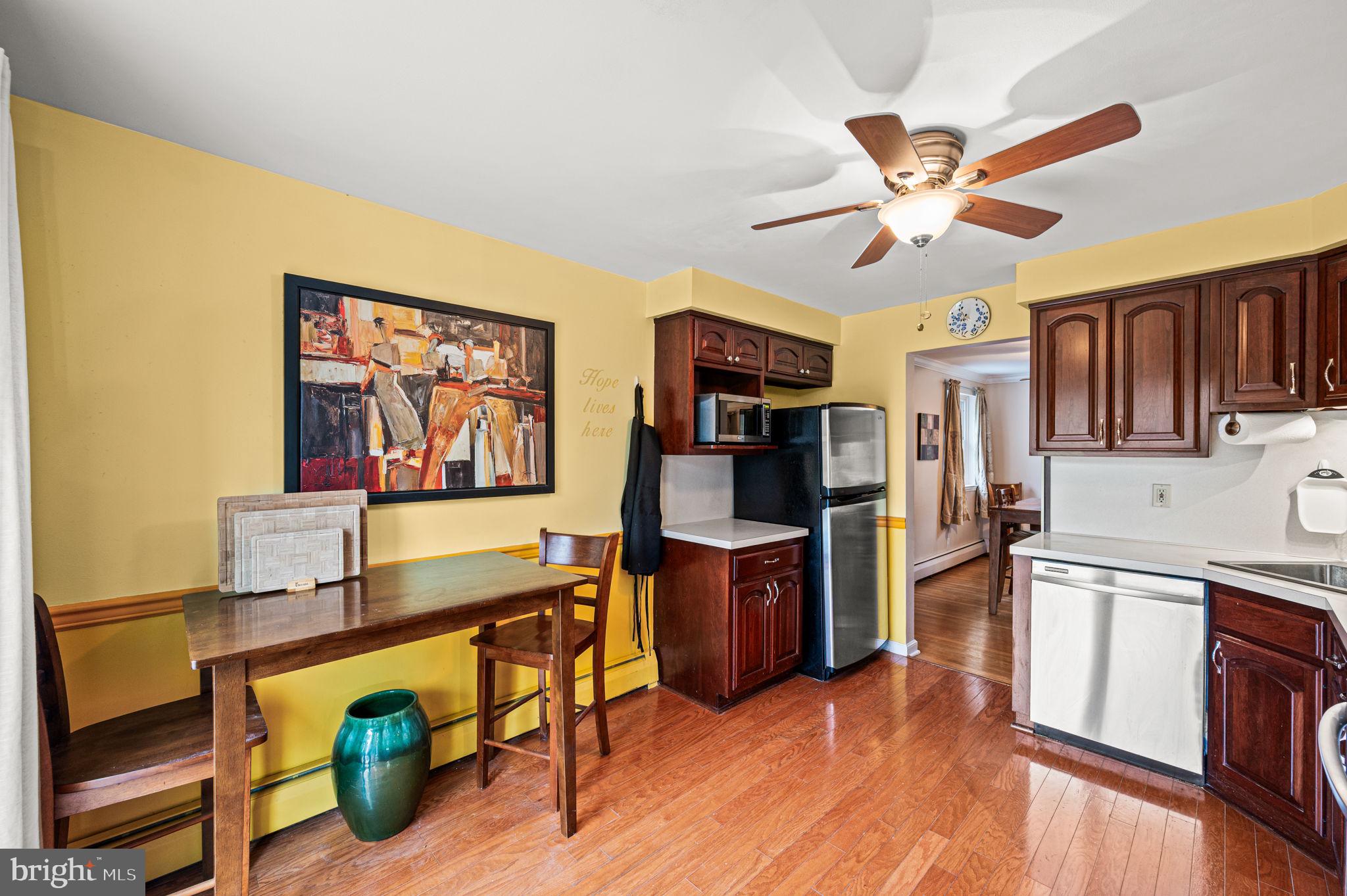 2039 Berkley Road Norristown, PA 19403 - Photo 9 of 21 Eat in Kitchen