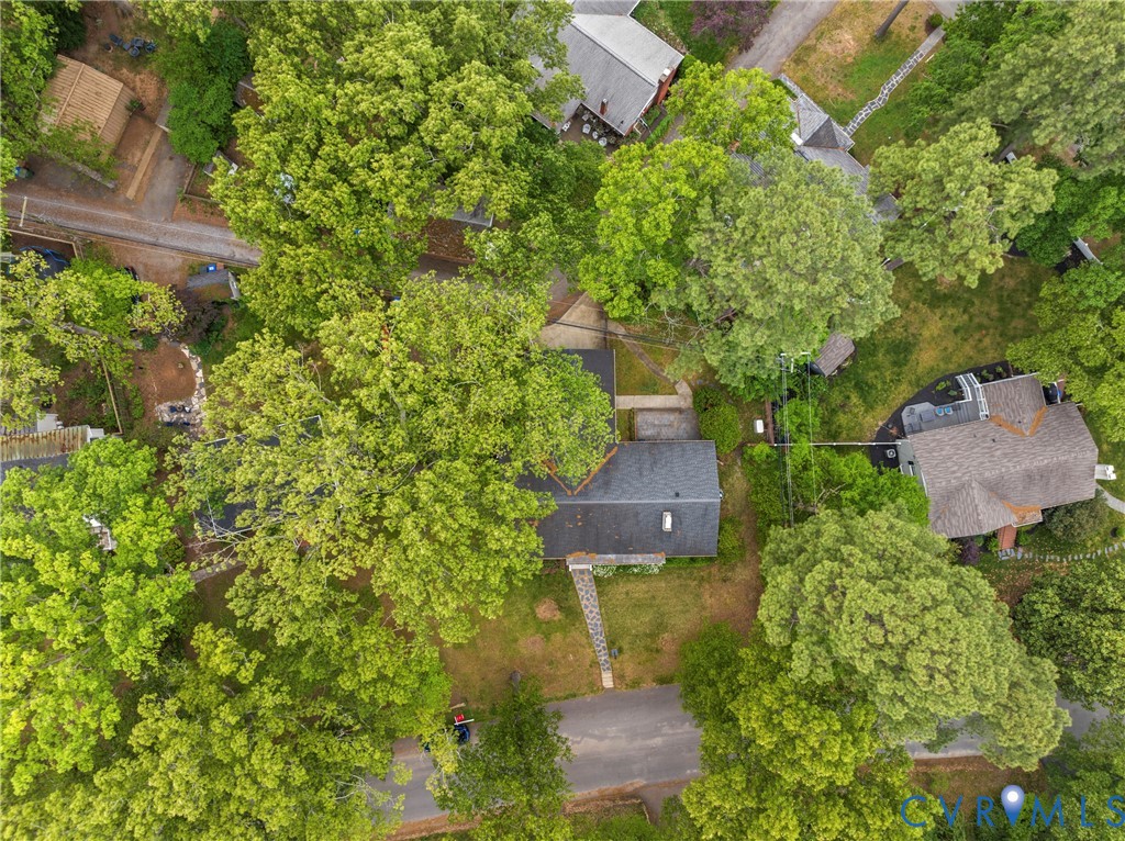 5414 New Kent Road Richmond, VA 23225 - Photo 60 of 62 an aerial view of a house with a yard