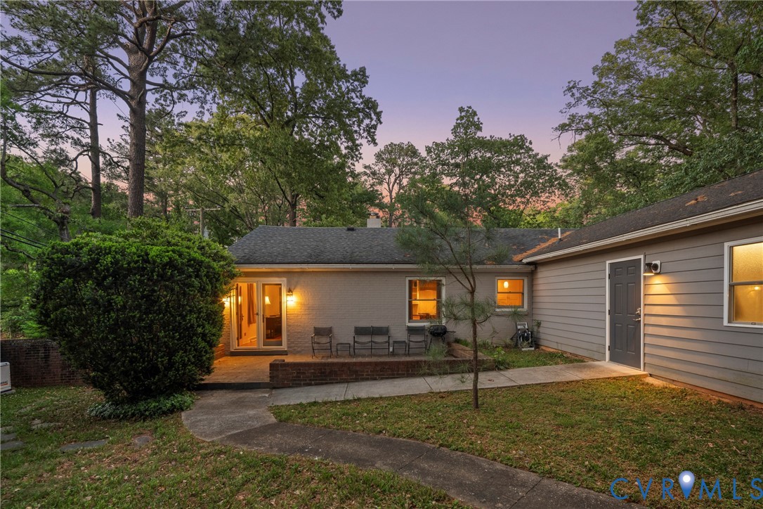 5414 New Kent Road Richmond, VA 23225 - Photo 6 of 62 a front view of a house with garden