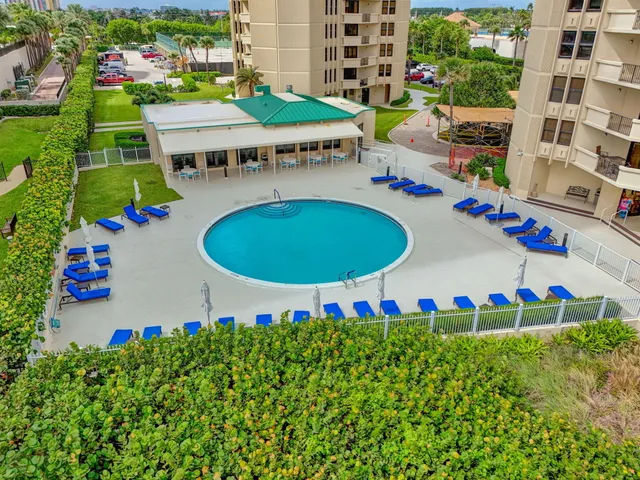 $549,000 | 2800 North Ocean Drive, Unit B12A, Singer Island, FL 33404