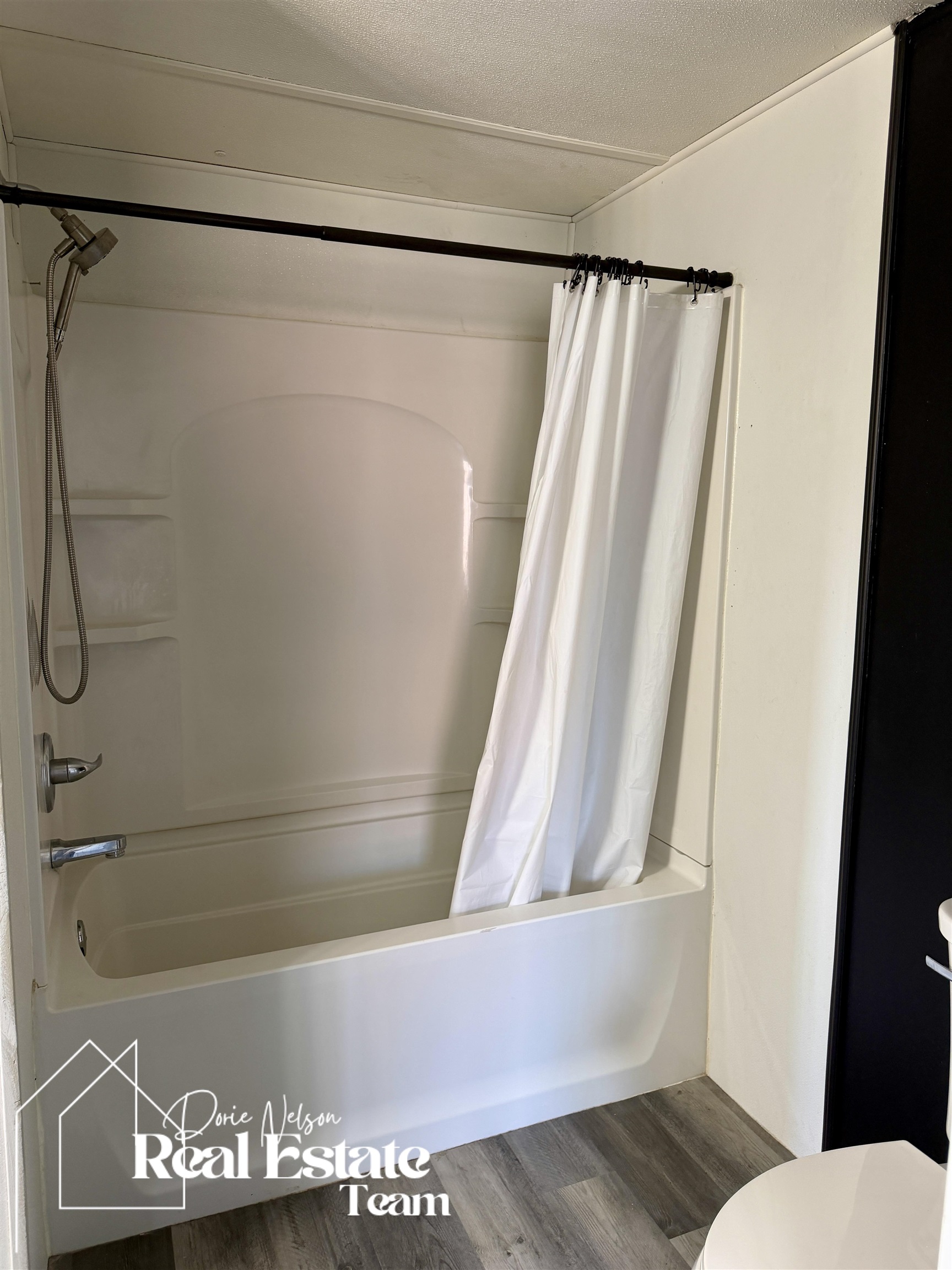 147 South 4th Avenue Mills, WY 82604 - Photo 20 of 27