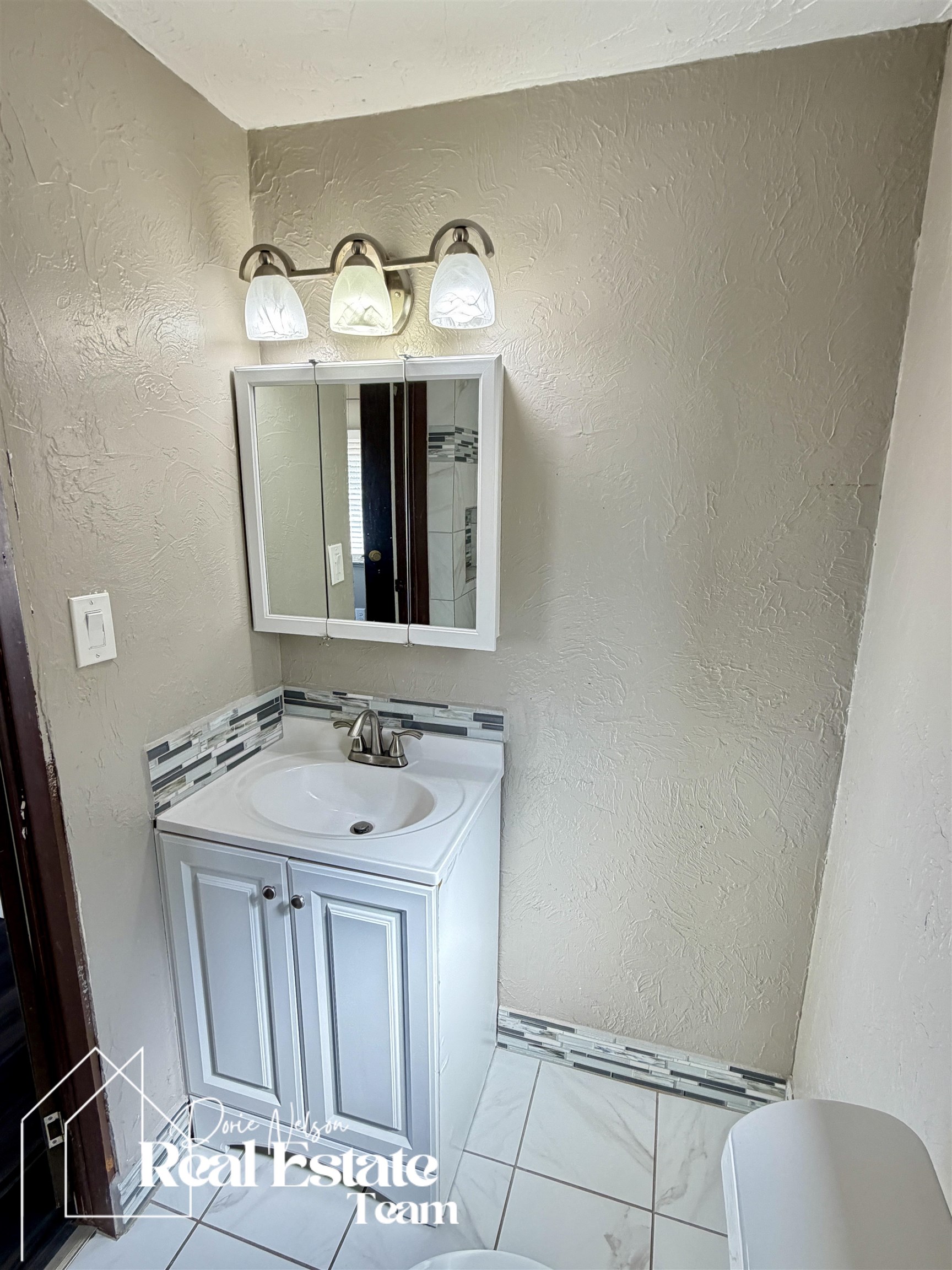 147 South 4th Avenue Mills, WY 82604 - Photo 5 of 27