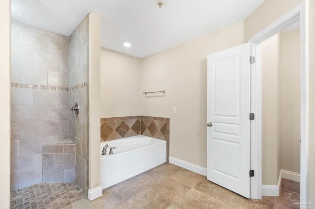 $476,500 | 2736 Noah Jordan Road, Navarre, FL 32566