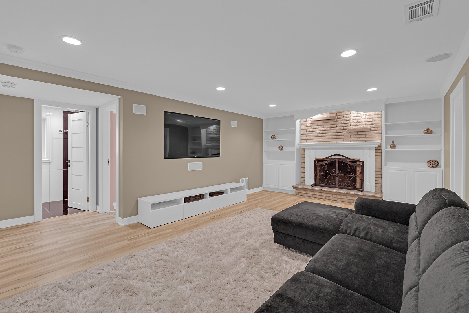 210 West Pickwick Road Arlington Heights, IL 60005 - Photo 10 of 35
