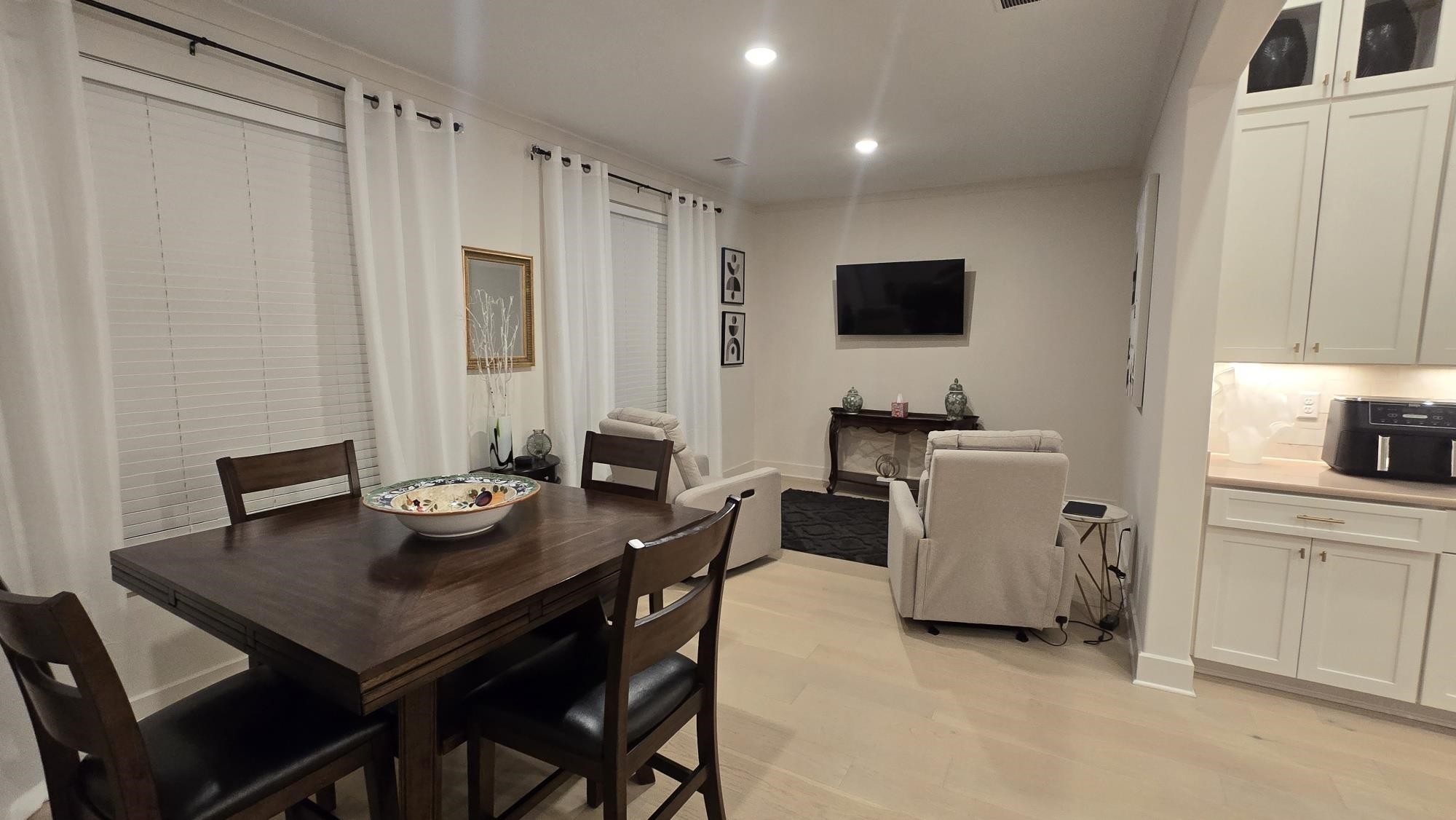 11200 Shelby Post Road Collierville, TN 38017 - Photo 17 of 29 a view of a dining room with furniture and a window