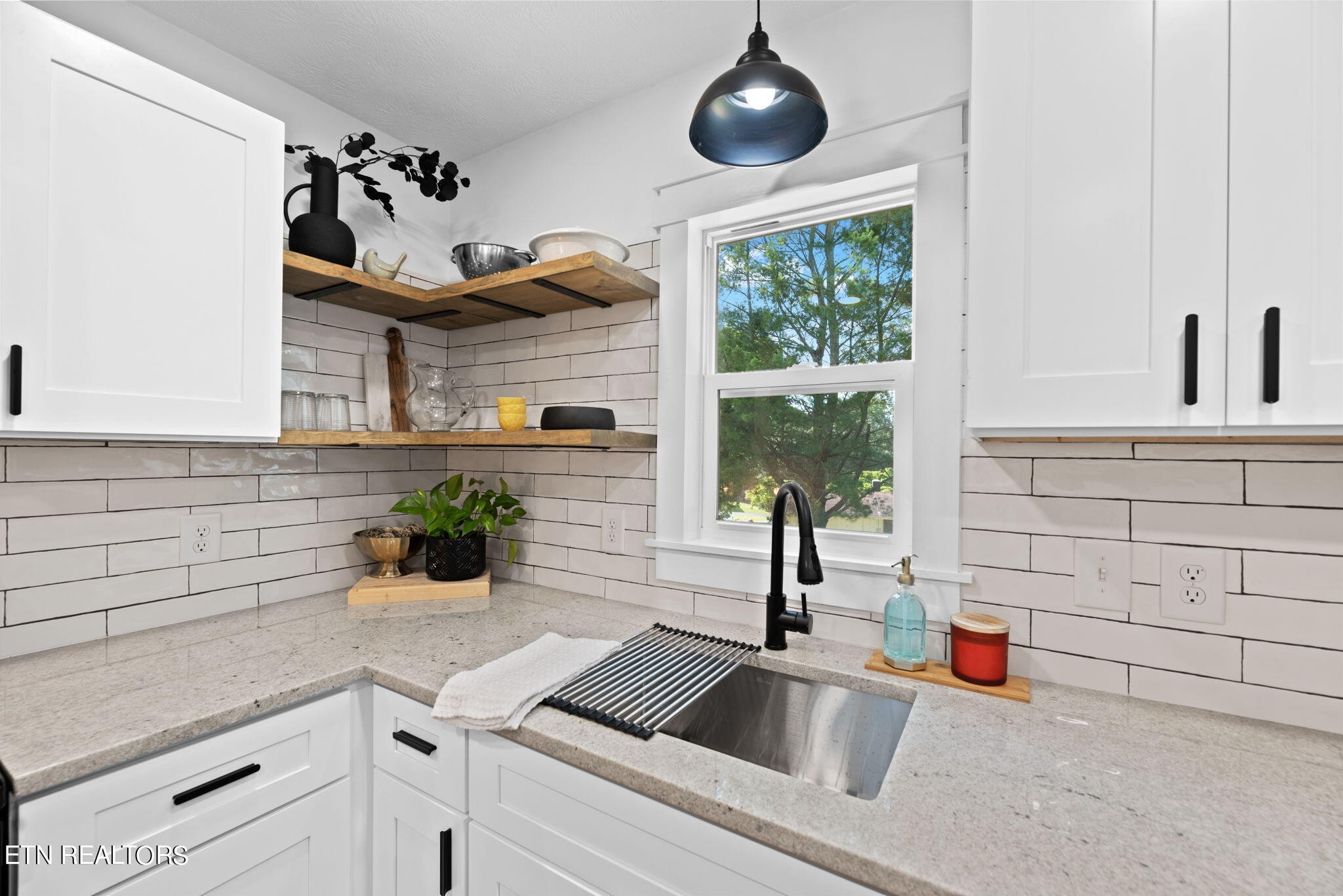 386 McKinney Road La Follette, TN 37766 - Photo 13 of 46 Gallery Image 13