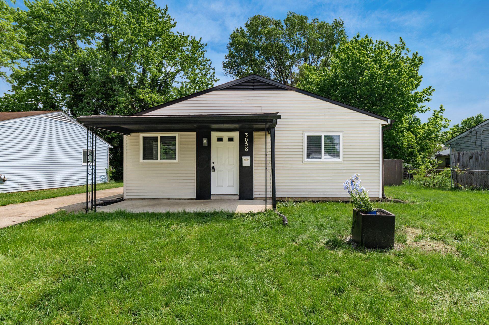3058 Nuway Road Columbus, OH 43207 - Photo 1 of 25