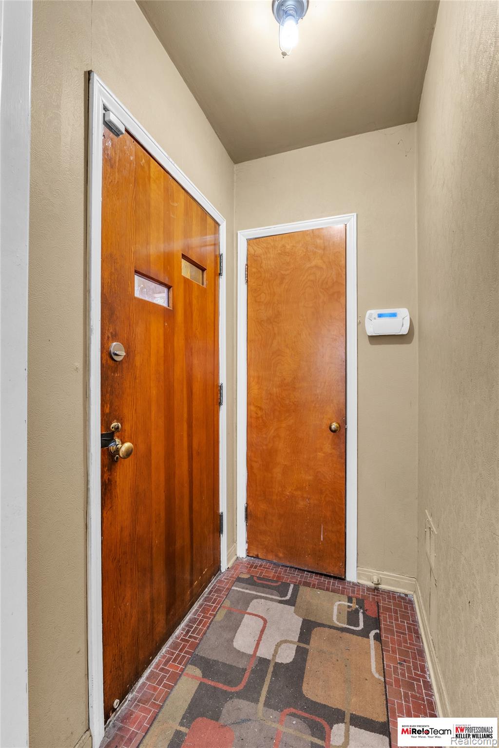 17585 Whitcomb Detroit, MI 48235 - Photo 5 of 27 whitcomb-06.jpg