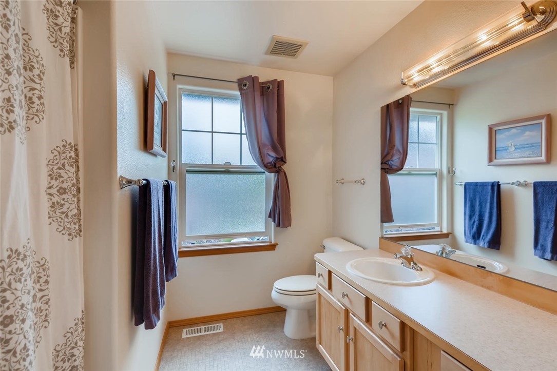 18323 8th Drive Southeast Bothell, WA 98012 - Photo 22 of 26 Gallery Image 22
