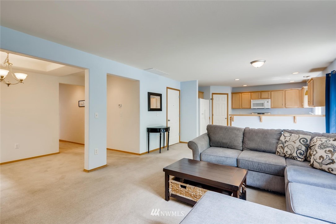 18323 8th Drive Southeast Bothell, WA 98012 - Photo 8 of 26 Gallery Image 8