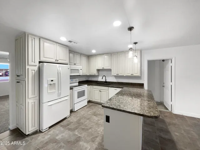 $448,000 | 901 West 16th Street, Tempe, AZ 85281