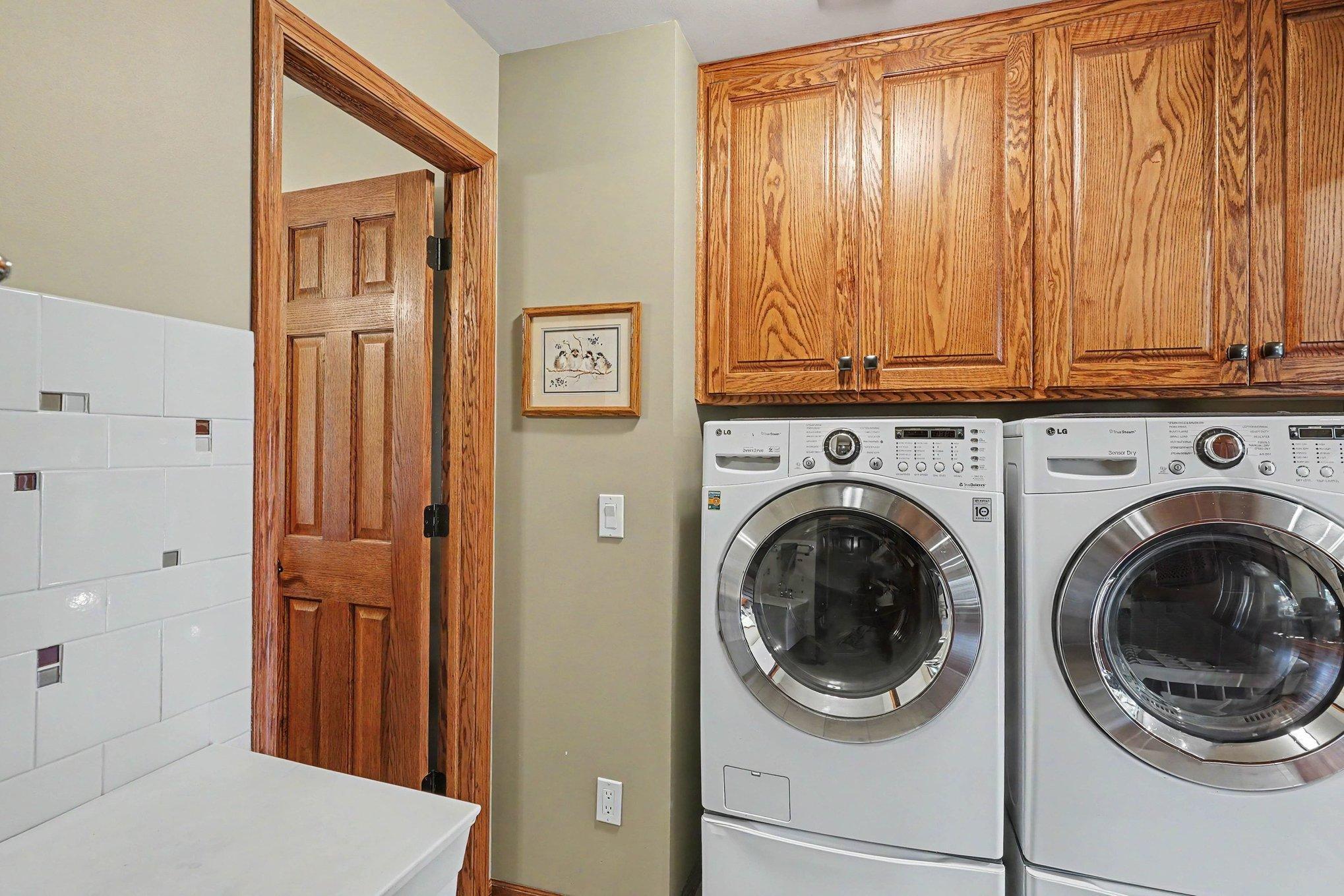 7016 Beacon Circle Eden Prairie, MN 55346 - Photo 16 of 34