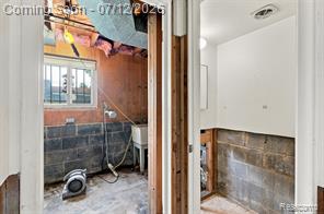 30650 Palmer Road Westland, MI 48186 - Photo 22 of 31