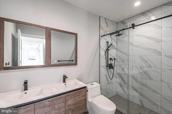$2,975 | 526 Brown Street, Unit 206, Philadelphia, PA 19123