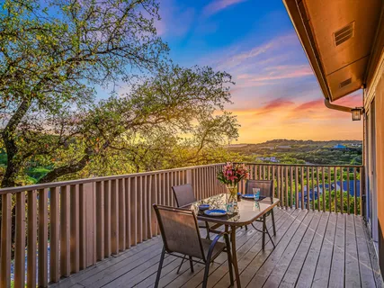 $595,000 | 5603 Oakwood Cove, Unit 212, Austin, TX 78731