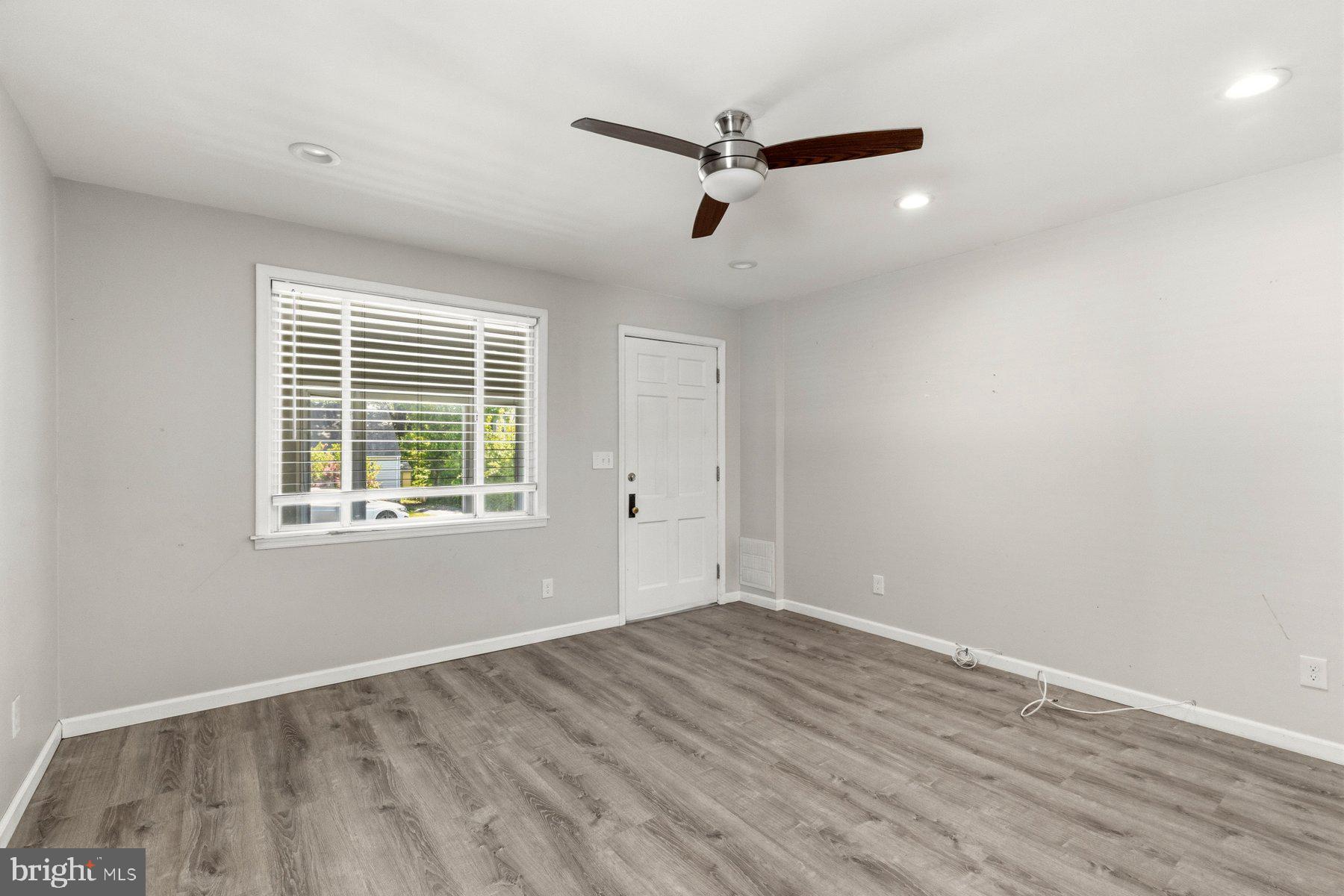 8530 Oakleigh Road Parkville, MD 21234 - Photo 5 of 22