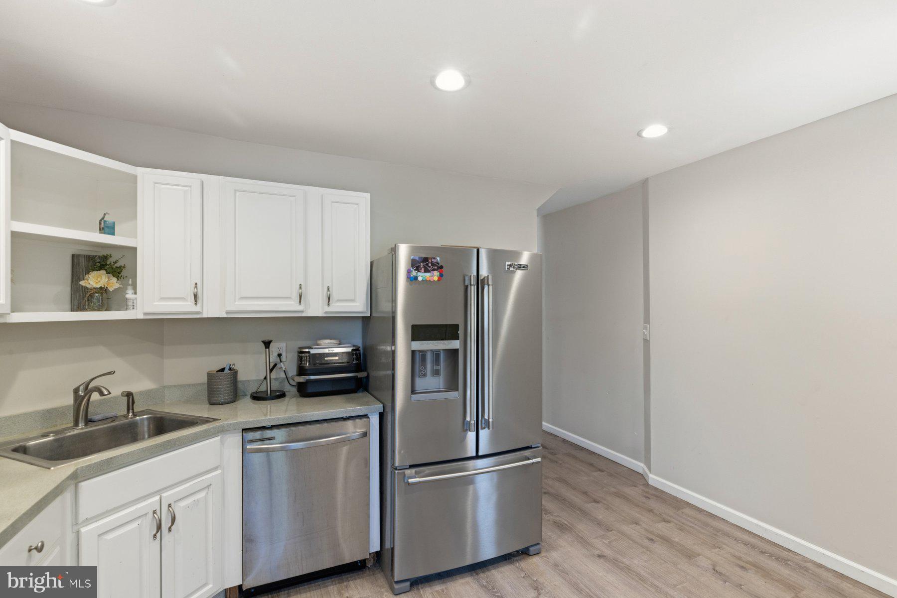 8530 Oakleigh Road Parkville, MD 21234 - Photo 9 of 22