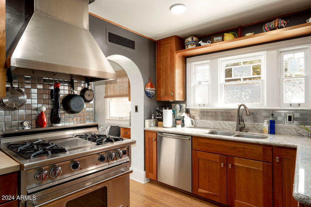 1602 West Encanto Boulevard Phoenix, AZ 85007 - Photo 2 of 38 Kitchen 1