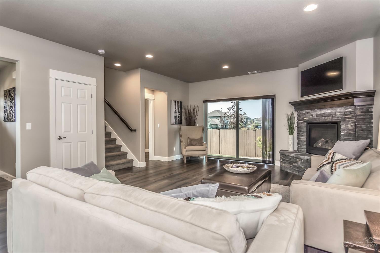 62881 Northeast Daniel Road Bend, OR 97701 - Photo 14 of 24 Interior photos are of same floor plan,