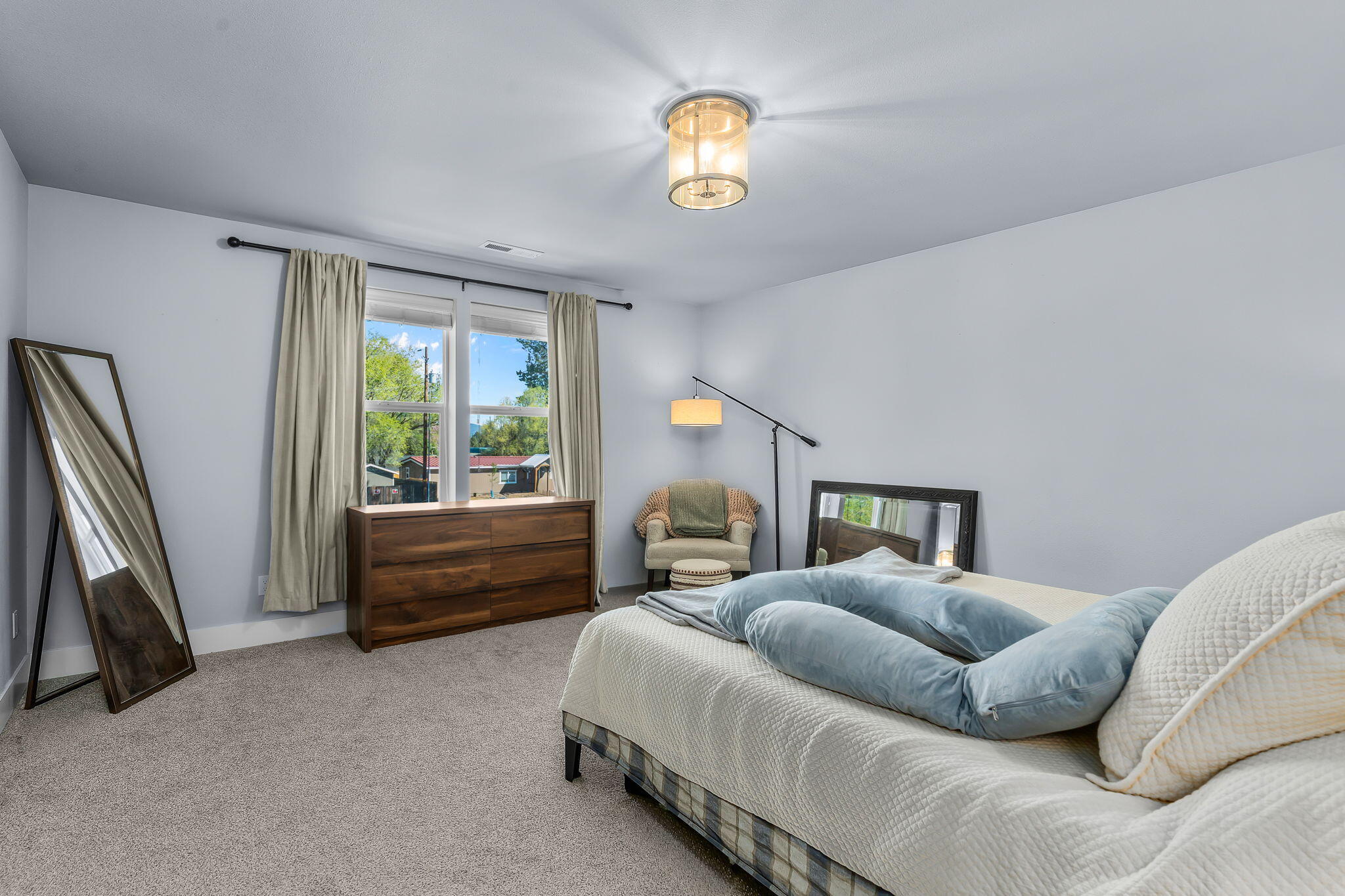 1726 Southwest 27th Street Redmond, OR 97756 - Photo 11 of 31 2026_04_09_1726_SW_27th_St_rdm-3